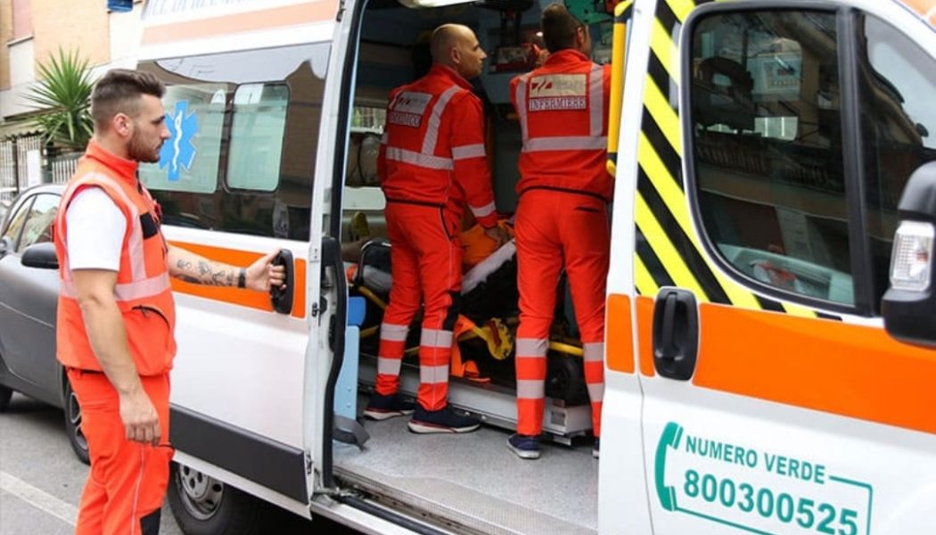MONTALBANO INCIDENTE CON UN FUORISTRADA NEL CENTRO STORICO