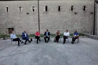 Presentato al castello il ventiquattresimo libro di Italo Toni