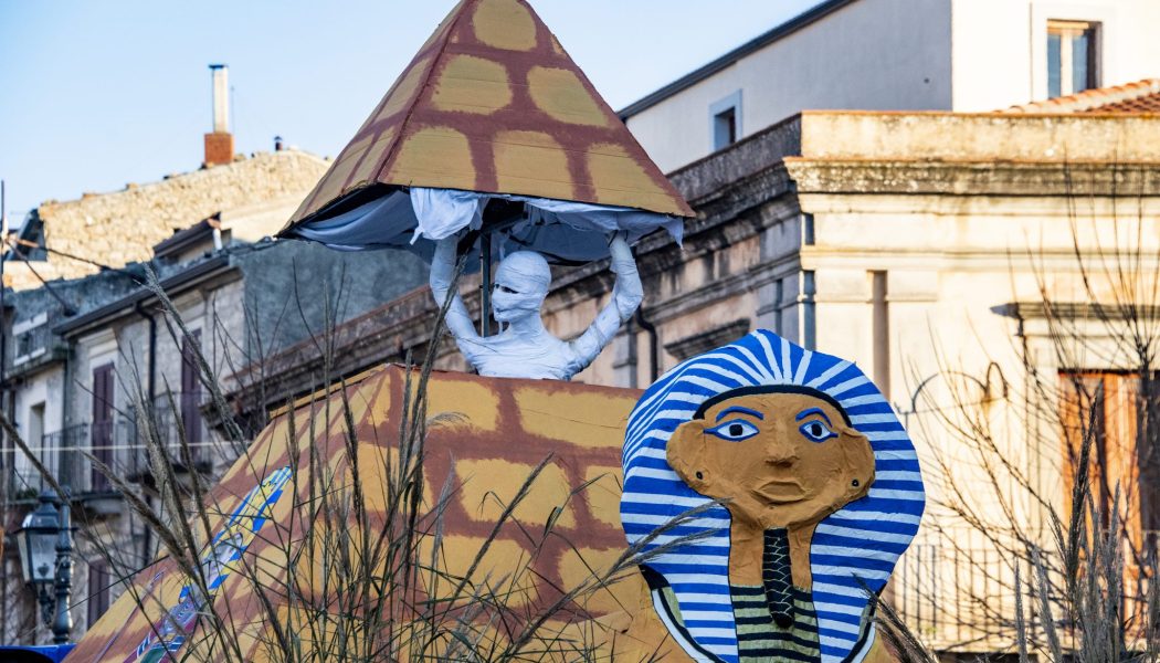 UN CARNEVALE BACIATO DAL SOLE