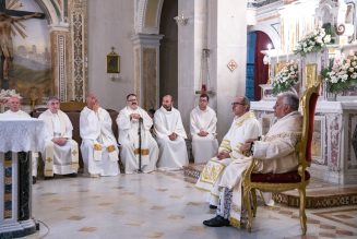 PADRE SALVATORE CERNUTO FESTEGGIA 25 ANNI DI SACERDOZIO