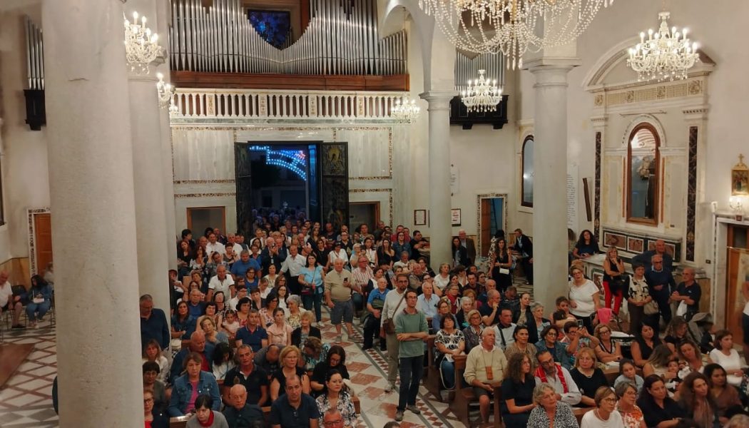 BAMBINO DI 5 ANNI SI PERDE DURANTE LA PROCESSIONE